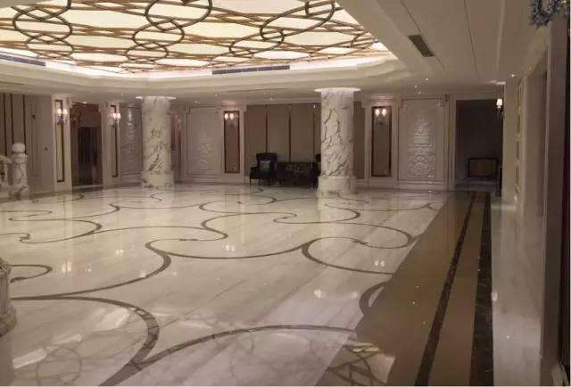 大理石清洗出現(xiàn)泡沫是什么原因？可以使用消泡劑嗎？