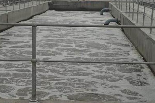 污水曝氣池出現(xiàn)泡沫是什么原因，用什么消泡劑可以解決泡沫？