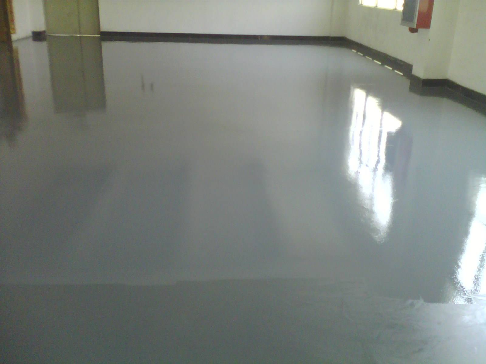 罩光漆出現(xiàn)泡沫什么原因，可以使用罩光漆消泡劑嗎？