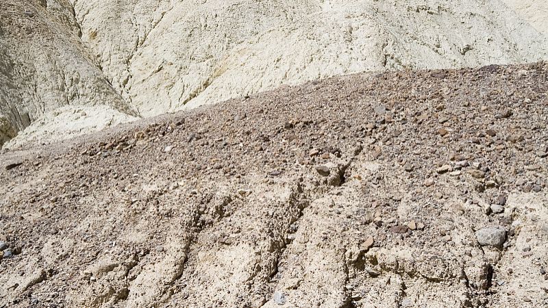 水泥砂漿出現(xiàn)泡沫怎么辦？用什么方法解決好？