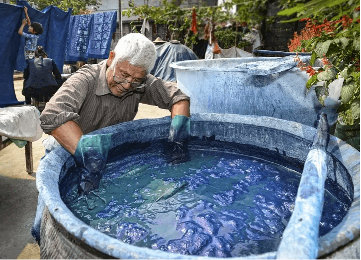 印染消泡劑應(yīng)用場(chǎng)景圖